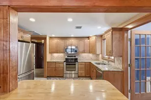 7 West St, Needham, MA 02494 - Photo 12