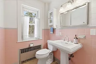 7 West St, Needham, MA 02494 - Photo 18