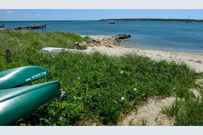 16 Frog Hollow, Tisbury, MA 02557 - Photo 4