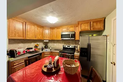 33 Cary Ave #11, Chelsea, MA 02150 - Photo 2