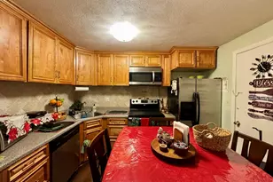 33 Cary Ave, Chelsea, MA 02150 - Photo 4