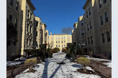 1870 Beacon St. #3-10, Boston, MA 02135 - Photo 8