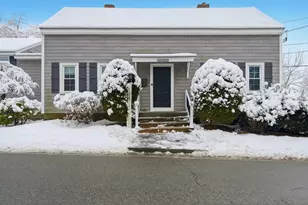 136 Bedford Rd, Woburn, MA 01801 - Photo 2