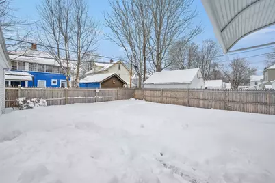 46 Eckington St, Springfield, MA 01108 - Photo 36