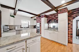 46 Eckington St, Springfield, MA 01108 - Photo 12