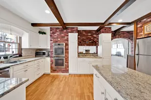 46 Eckington St, Springfield, MA 01108 - Photo 14