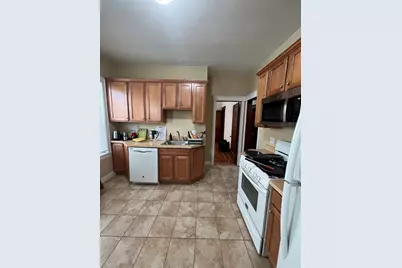 223 Holland St #1, Somerville, MA 02144 - Photo 4