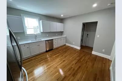 366 Highland Ave #3, Somerville, MA 02144 - Photo 2