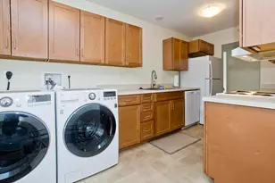 38 Applewood Dr, Chicopee, MA 01022 - Photo 4