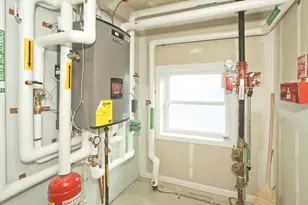 38 Applewood Dr, Chicopee, MA 01022 - Photo 16