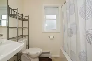 38 Applewood Dr, Chicopee, MA 01022 - Photo 10