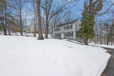 19 Valerie Dr, Plainville, MA 02762 - Photo 2