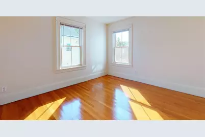 51 Robbins #2, Waltham, MA 02453 - Photo 8