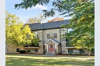 295 Pawtucket Blvd #7, Lowell, MA 01854 - Photo 2