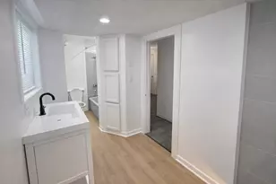 109 Oak St, Clinton, MA 01510 - Photo 24