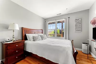 134-136 W 9th St #1, Boston, MA 02127 - Photo 4