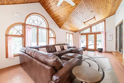 160 Floral St, Shrewsbury, MA 01545 - Photo 14