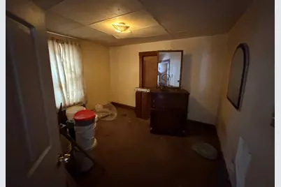 39 Moore, Lowell, MA 01852 - Photo 8