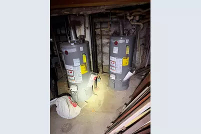 39 Moore, Lowell, MA 01852 - Photo 18