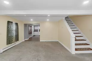 8 Putnam St, Springfield, MA 01109 - Photo 6