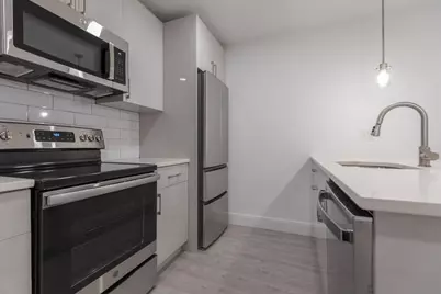 42 North Beacon St #104, Boston, MA 02134 - Photo 4