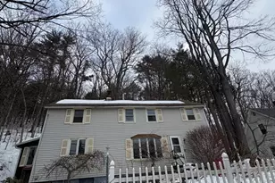 13 Basket St, Huntington, MA 01050 - Photo 4