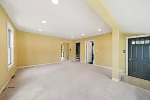 70 Colonial Rd, Weymouth, MA 02191 - Photo 8