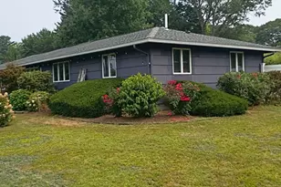 14 Ridgefield Dr, Framingham, MA 01701 - Photo 2