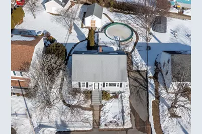 1553 Riverside Ave, Somerset, MA 02726 - Photo 2