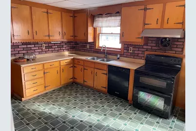 365 Lake Avenue, Worcester, MA 01604 - Photo 2