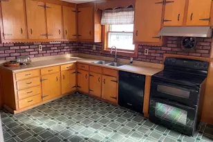 365 Lake Ave, Worcester, MA 01604 - Photo 2