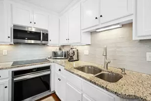 80 Pleasant St, Medfield, MA 02052 - Photo 10