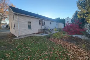 41 Auburn St, Waltham, MA 02453 - Photo 26