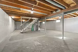 15 Robin Ln, Lowell, MA 01854 - Photo 34