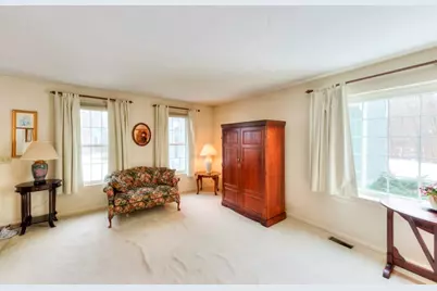 65 Brookdale Cir #65, Shrewsbury, MA 01545 - Photo 4