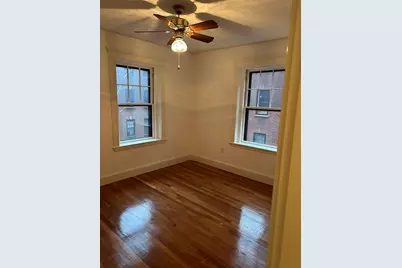 36 Linnaean St #8, Cambridge, MA 02138 - Photo 8