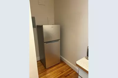 36 Linnaean St #8, Cambridge, MA 02138 - Photo 8