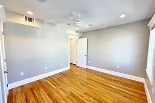 37 Fenton St, Boston, MA 02122 - Photo 16