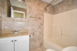 181 Chestnut St, Springfield, MA 01103 - Photo 6