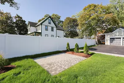 54 South St #4, Medford, MA 02155 - Photo 6