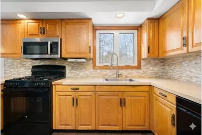 27 Villa Roma Dr #27, Tewksbury, MA 01876 - Photo 6