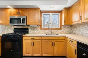 27 Villa Roma Dr, Tewksbury, MA 01876 - Photo 6
