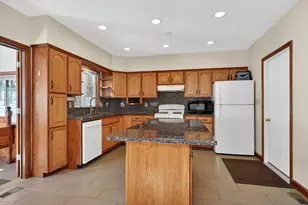 1-2-3-4 Glendale Rd, Hudson, MA 01749 - Photo 4
