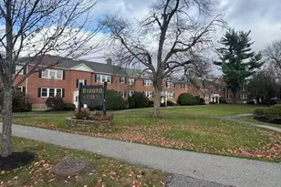 31 Hammond Pond Pkwy, Boston, MA 02467 - Photo 12