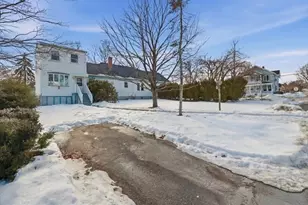 1022 Riverside Ave, Somerset, MA 02726 - Photo 4