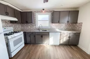 52 General Cobb St, Taunton, MA 02780 - Photo 10