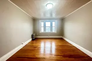 589 Pleasant St, Holyoke, MA 01040 - Photo 8