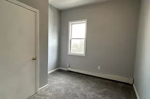 24 Sycamore St, New Bedford, MA 02740 - Photo 8