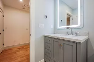 68 Rowe St, Boston, MA 02131 - Photo 10