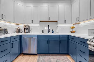 1721 Centre St, Boston, MA 02132 - Photo 4